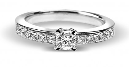 The Flanders Collection Solitaire Flanders RNG83B-029